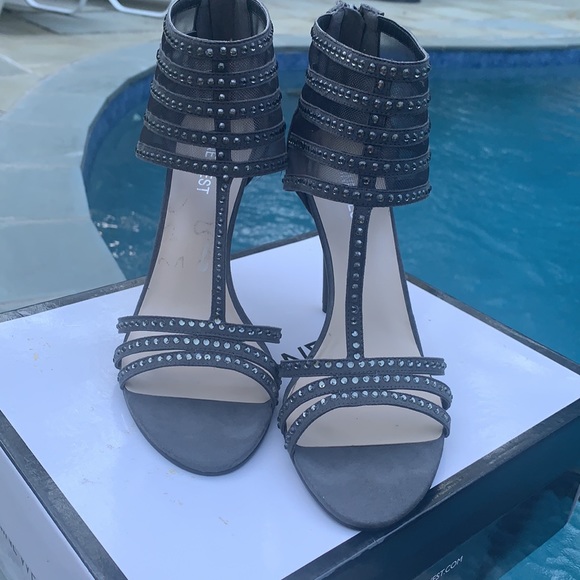 Rarely worn Women’s Nine West high heels - Picture 2 of 12
